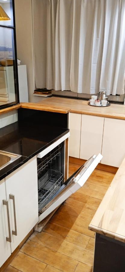 Liege 4420 Rue Jean Jaures 45 Grande Maison Joyeuse Avec Terrasse 30M2 Pour 8 Personnes Maximum Saint-Nicolas  Εξωτερικό φωτογραφία