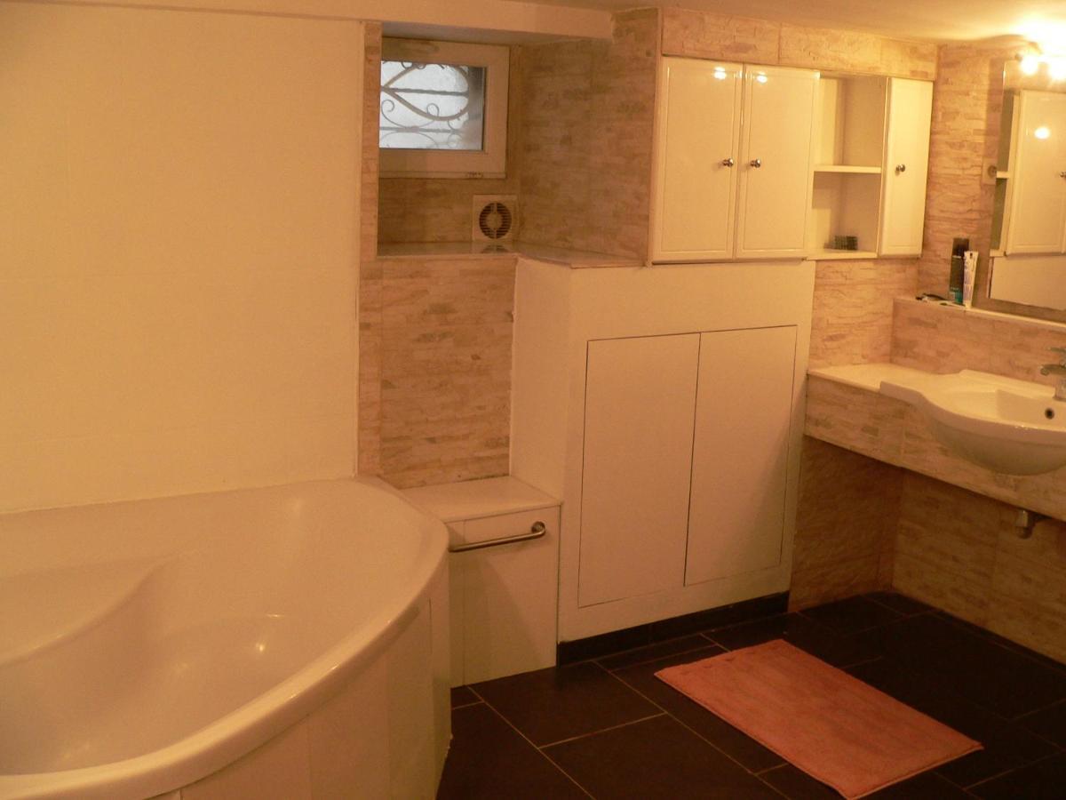 Liege 4420 Rue Jean Jaures 45 Grande Maison Joyeuse Avec Terrasse 30M2 Pour 8 Personnes Maximum Saint-Nicolas  Εξωτερικό φωτογραφία